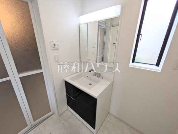 D号棟　洗面室　【福岡市南区五十川２丁目】