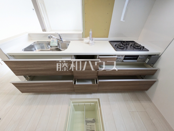 D号棟　キッチン収納　【福岡市南区五十川２丁目】