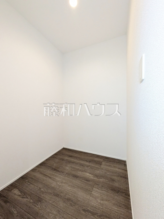 1号棟　パントリー　【昭島市宮沢町３丁目】