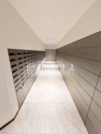 ポスト　【ブリリアタワー聖蹟桜ヶ丘ブルーミングレジデンス】