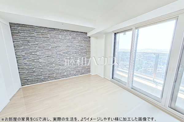 ≪リビング≫リビングには快適な湿度に保とうとする調湿機能と気になるにおいや有害な物質を低減する脱臭機能を持つ壁材エコカラットを採用！【ブリリアタワー聖蹟桜ヶ丘ブルーミングレジデンス】