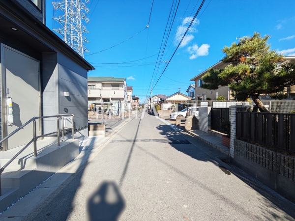 接道状況および現場風景 【北名古屋市熊之庄新宮】 接道状況および現場風景 【北名古屋市熊之庄新宮】