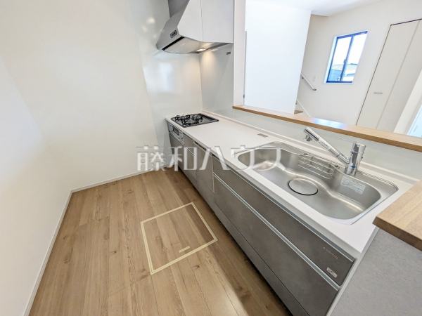 2号棟　キッチン　【福岡市東区和白丘３丁目】