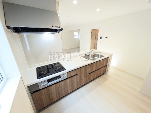 1号棟　キッチン　【西春日井郡豊山町大字豊場字新田町】