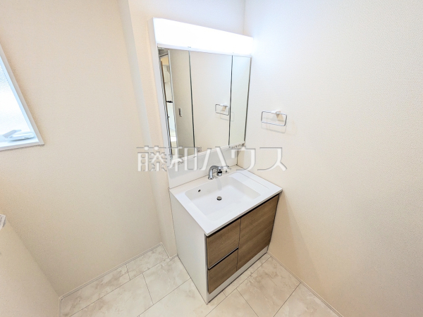 1号棟　洗面室　【西春日井郡豊山町大字豊場字新田町】