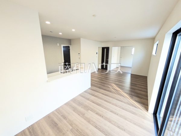 2号棟　リビング　【西春日井郡豊山町大字豊場字新田町】