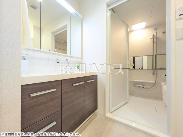 洗面室 【ドミナス多摩・南大沢】 洗面室 【ドミナス多摩・南大沢】