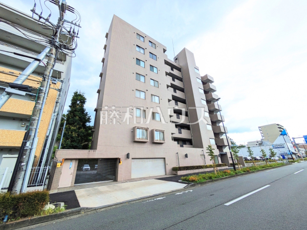 ■外観 接道■
物件の事、諸費用の事など、小さな疑問も担当までお気軽にご連絡・ご相談下さい。【ドミナス多摩・南大沢】 ■外観 接道■
物件の事、諸費用の事など、小さな疑問も担当までお気軽にご連絡・ご相談下さい。【ドミナス多摩・南大沢】