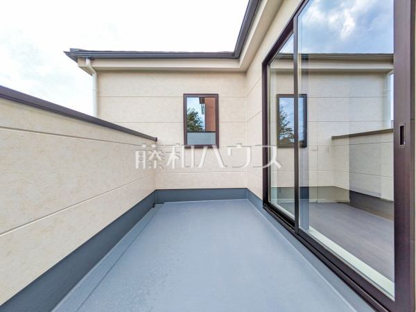 バルコニー　【所沢市小手指元町３丁目】