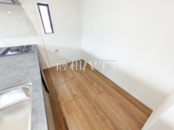 キッチン　【所沢市小手指元町３丁目】