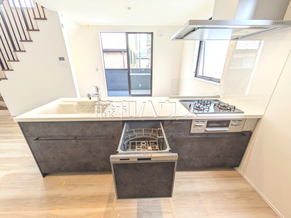 キッチン　【西東京市芝久保町１丁目】