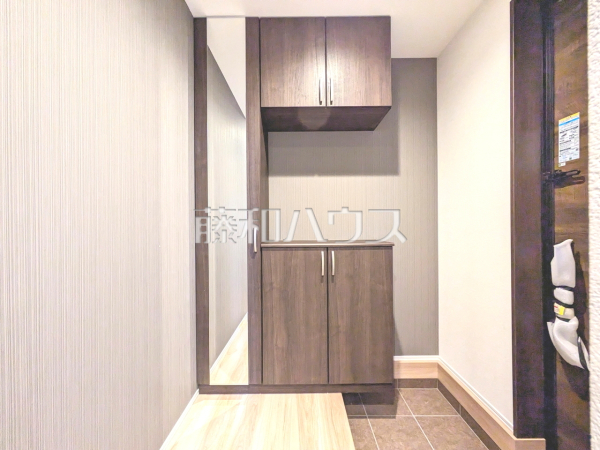 玄関　【西東京市芝久保町１丁目】