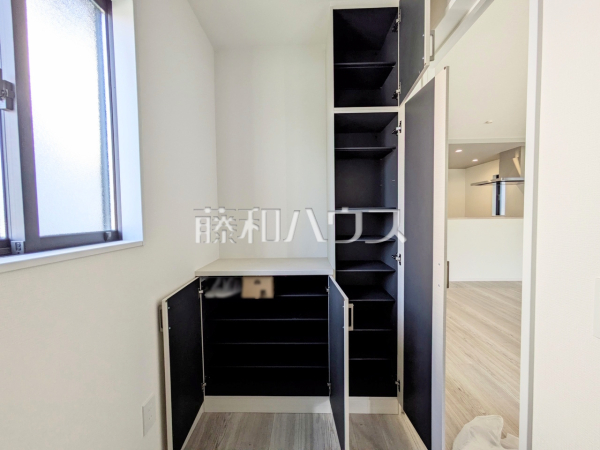 1号棟　玄関収納　【福岡市南区中尾２丁目】