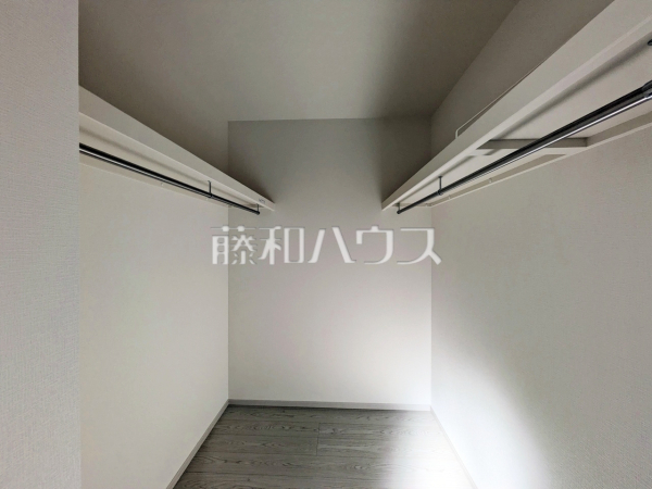 1号棟　ウォークインクローゼット　【福岡市南区中尾２丁目】