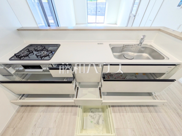 1号棟　キッチン収納　【福岡市南区中尾２丁目】