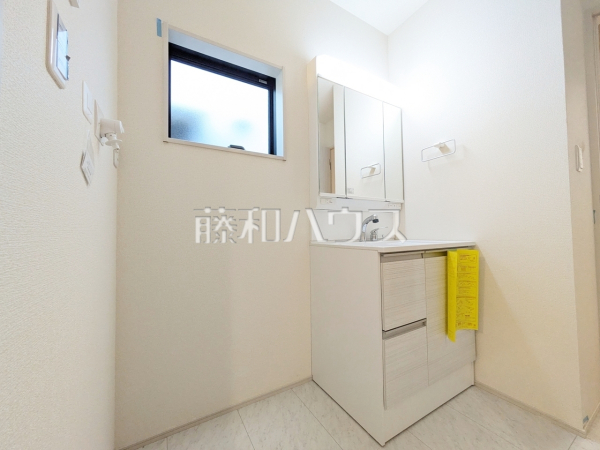 洗面室　【八王子市元八王子町１丁目】