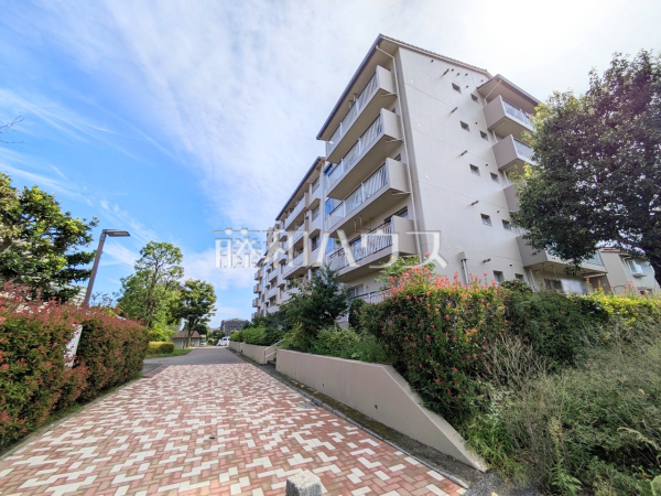 外観　【グリーンメゾン鶴牧5号棟】