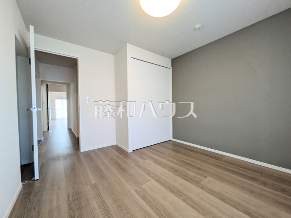 居室　【グリーンメゾン鶴牧5号棟】