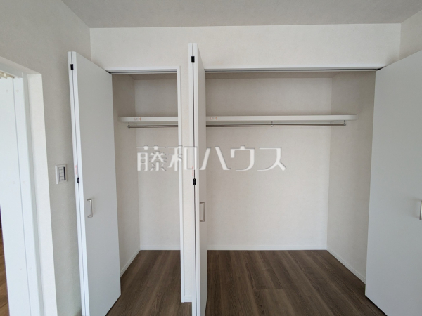 収納　【グリーンメゾン鶴牧5号棟】