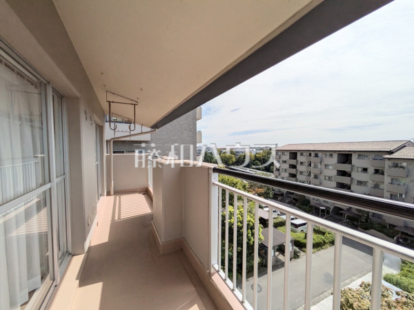 バルコニー　【グリーンメゾン鶴牧5号棟】