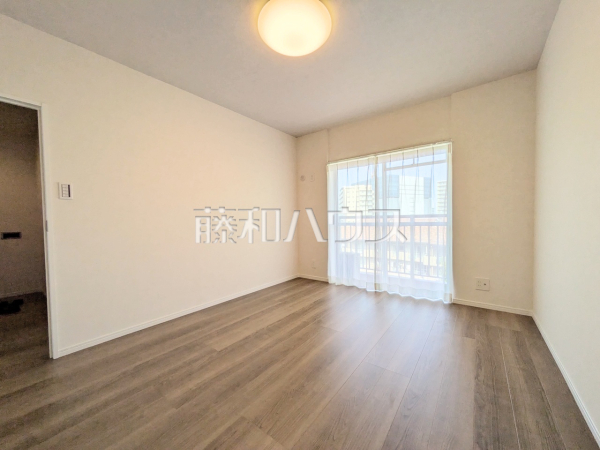 居室　【グリーンメゾン鶴牧5号棟】