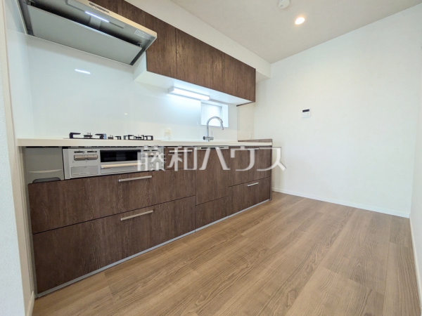 キッチン　【グリーンメゾン鶴牧5号棟】