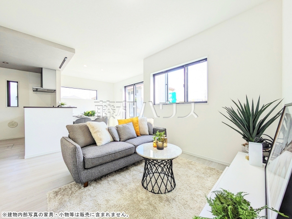 1号棟　リビング　【志木市柏町５丁目】