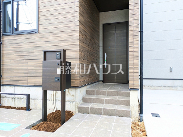 10号棟　玄関　【志木市柏町５丁目】