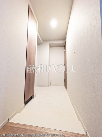 ≪玄関≫【アトラスシティ千歳烏山グランスイート　風ノ棟】