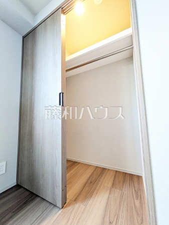 ≪収納≫　【アトラスシティ千歳烏山グランスイート　風ノ棟】