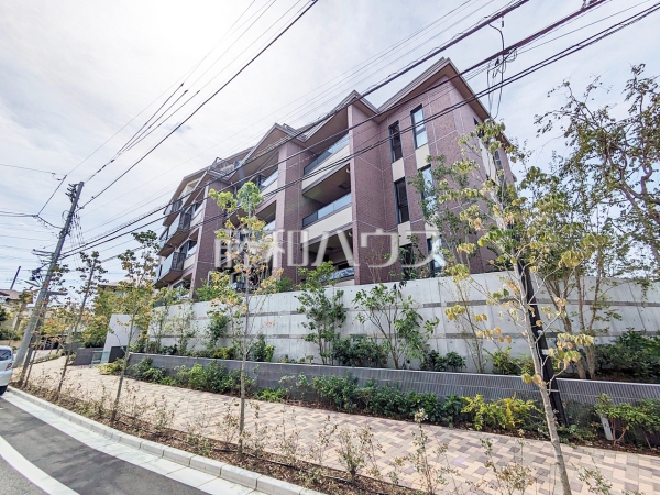 ≪外観≫　【アトラスシティ千歳烏山グランスイート　風ノ棟】