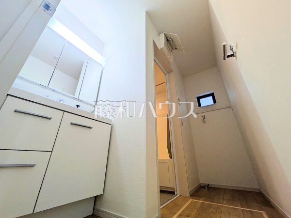 ≪洗面所≫ 洗面化粧台のボウルは汚れにくく、幅も広めでお掃除も楽々できます。 【稲城市東長沼】