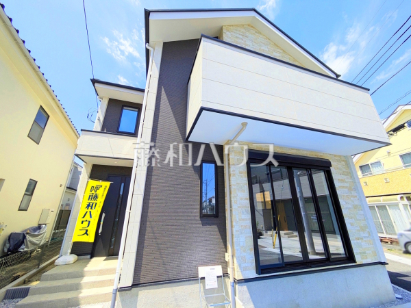 ≪現地外観≫太陽に愛され、日当り・通風に優れた魅力的で快適さを追求した邸宅。ここに住むからこそ意味がある。そんな特別感に浸ってみませんか。【稲城市東長沼】