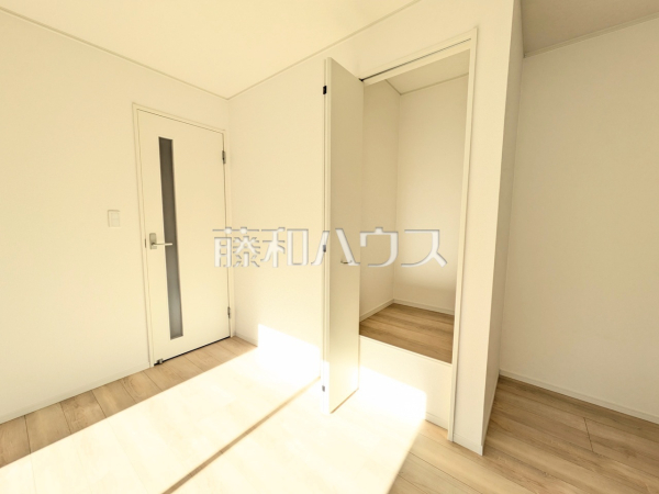 2号棟　リビングの収納　【新座市畑中２丁目】