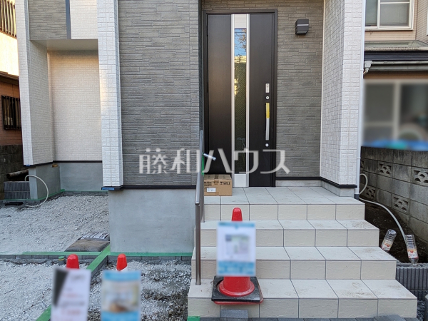 玄関　【練馬区土支田３丁目】