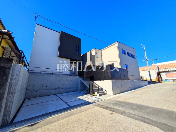 接道状況および現場風景 【春日井市柏井町7丁目】 接道状況および現場風景 【春日井市柏井町7丁目】