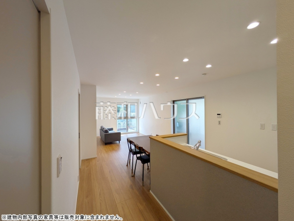 2号棟　キッチン／リビング　【名古屋市守山区深沢１丁目】