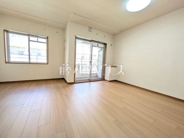 居室　【ベルコリーヌ南大沢第6号棟】