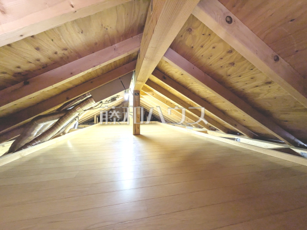 小屋裏収納　【三鷹市牟礼７丁目】