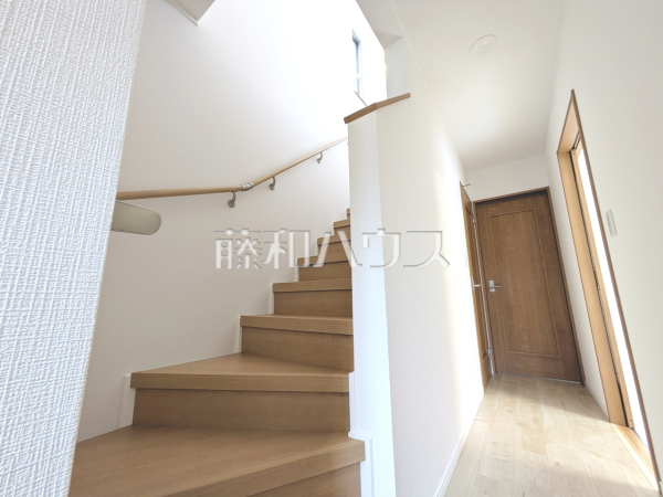 階段　【三鷹市牟礼７丁目】
