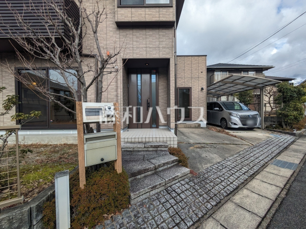 玄関　【春日井市坂下町５丁目】