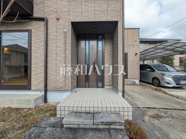 玄関　【春日井市坂下町５丁目】