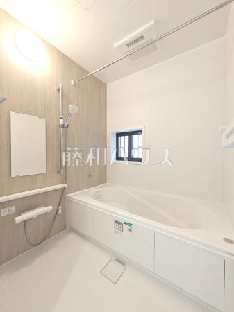 E号棟　浴室　【東村山市恩多町３丁目】