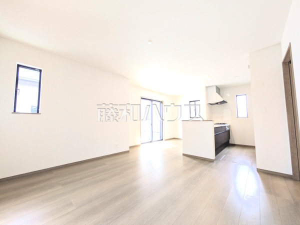 D号棟　リビング　【東村山市恩多町３丁目】