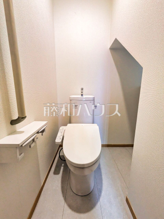 F号棟　トイレ　【東村山市恩多町３丁目】