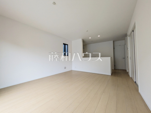 B号棟　リビング　【東村山市恩多町３丁目】