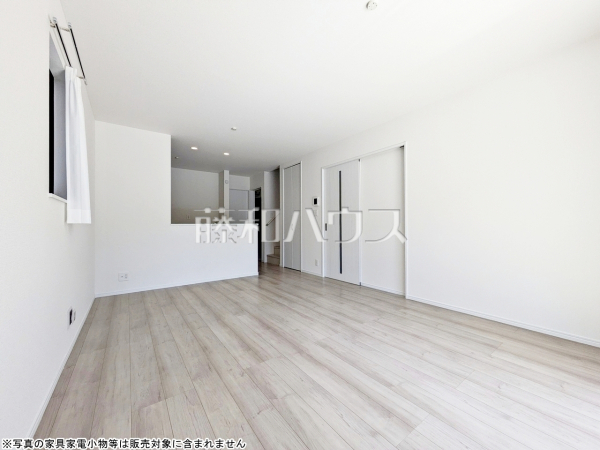 C号棟　リビング　【東村山市恩多町３丁目】