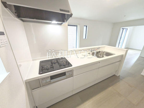 J号棟　キッチン　【東村山市恩多町３丁目】