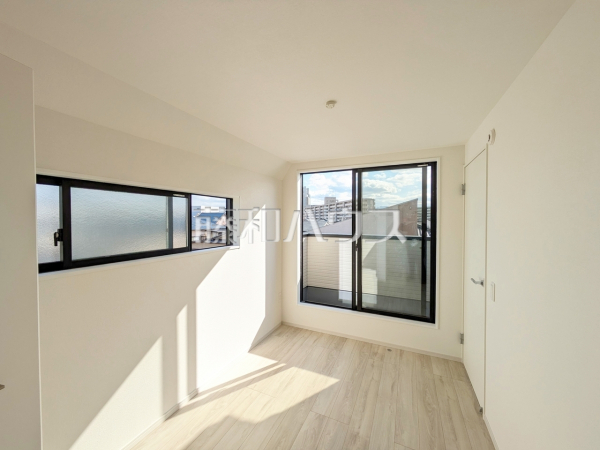 2号棟　居室　【福岡市東区千早１丁目】