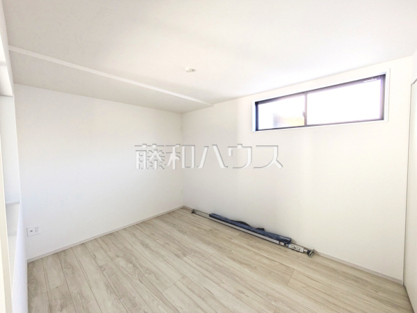 2号棟　居室　【福岡市東区千早１丁目】